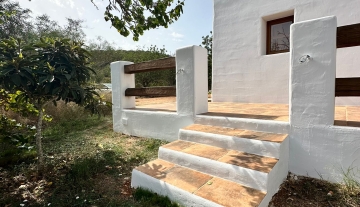 Resa Estates Ibiza finca te te koop for sale santa Gertrudis stairs exterior.jpg